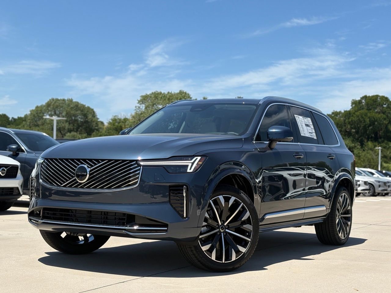 New 2026 Volvo XC90 B6 Ultra w/ Protection Package