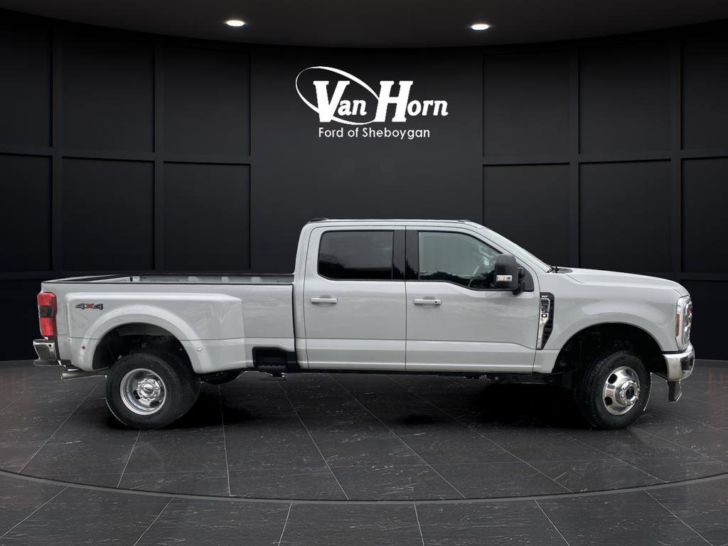 New 2026 Ford F350 XLT w/ XLT Premium Package image 2