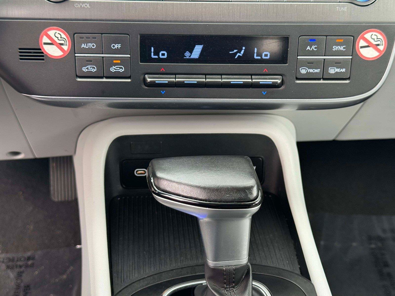 Used 2025 Hyundai Kona SEL FWD image 24