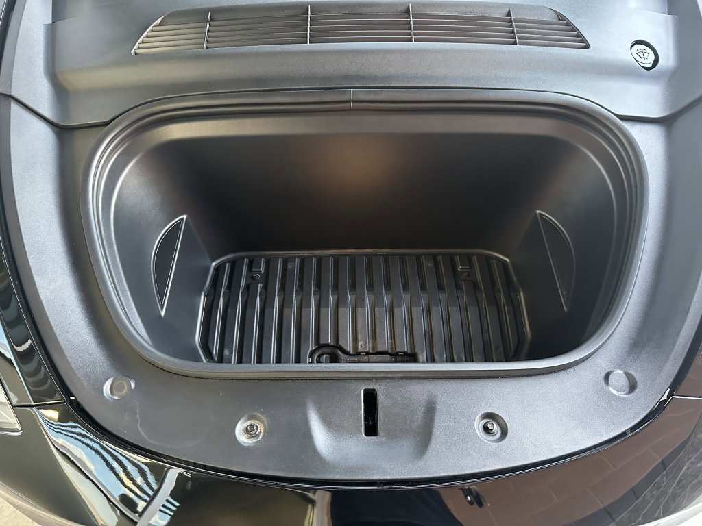 Used 2024 Tesla Model Y Long Range image 44