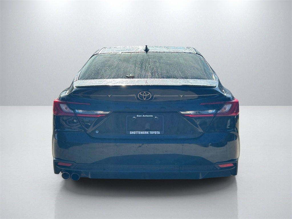 Used 2025 Toyota Camry SE image 6
