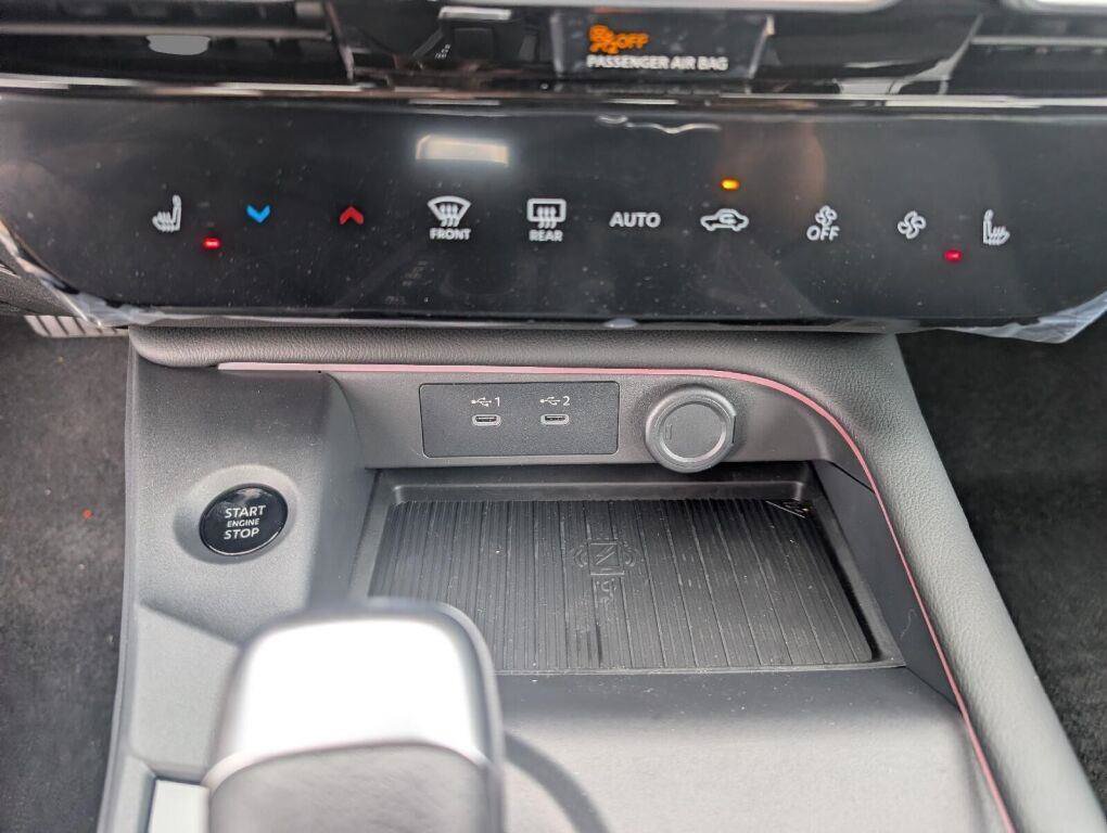 New 2026 Nissan Sentra SV w/ SV Convenience Package FWD image 32