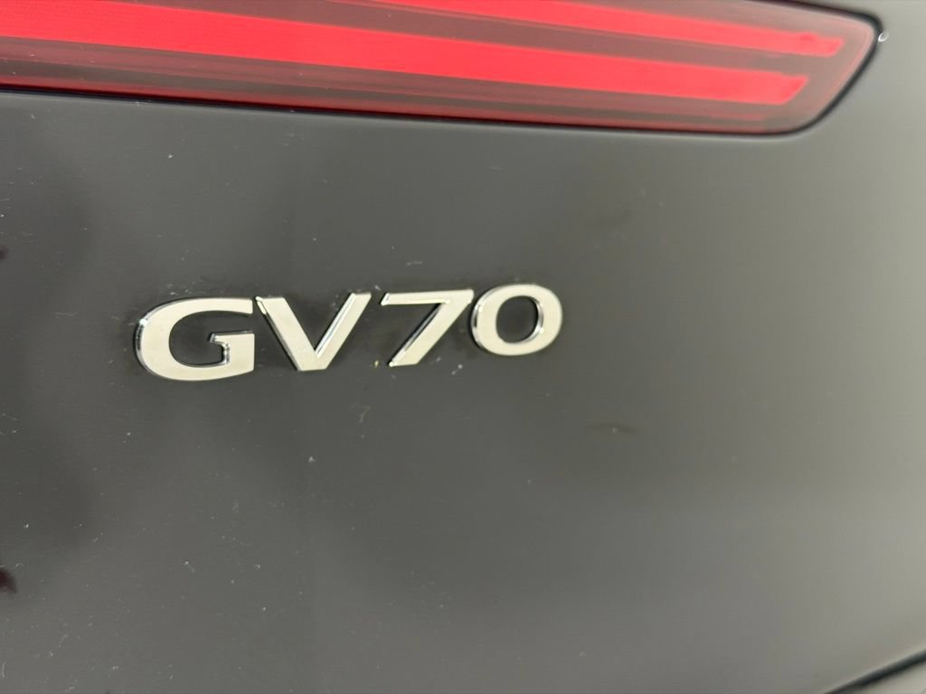Used 2024 Genesis GV70 2.5T w/ Advanced Package AWD/4WD image 10