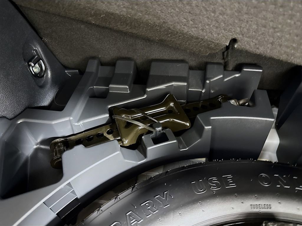 Certified 2024 Toyota Corolla Cross L image 34