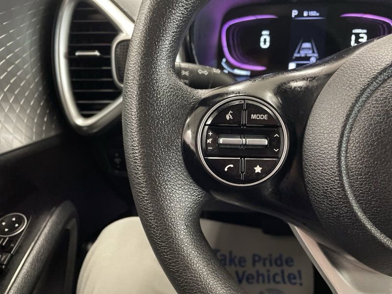 Certified 2023 Kia Soul LX w/ LX Technology Package FWD image 22