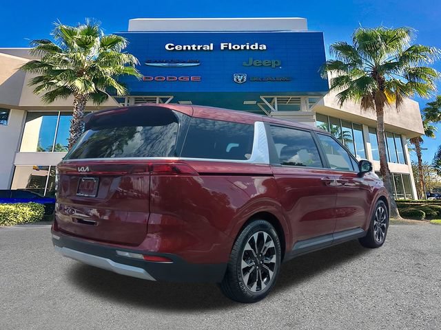 Used 2024 Kia Carnival EX FWD image 5