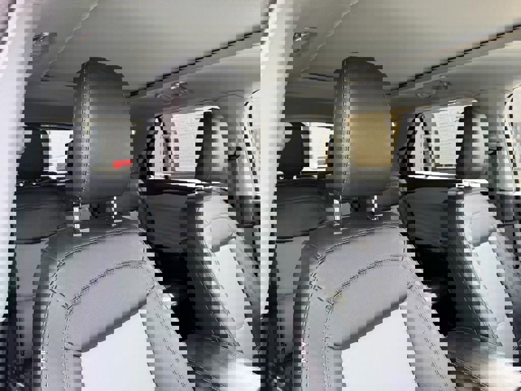 Certified 2022 Ford Explorer XLT w/ Equipment Group 202A image 22