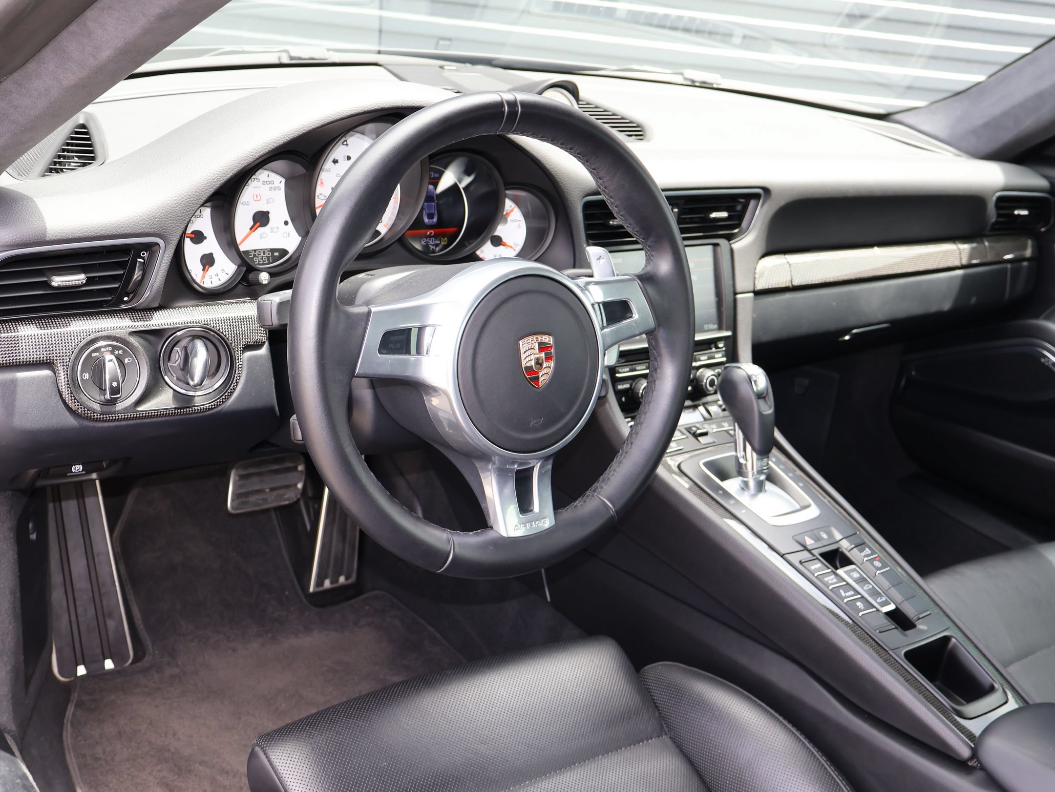 Used 2014 Porsche 911 Turbo S AWD/4WD image 4