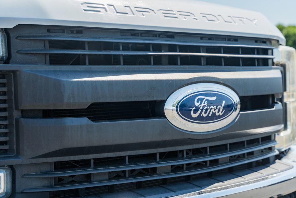 Used 2017 Ford F550 4x4 SuperCab Super Duty image 18