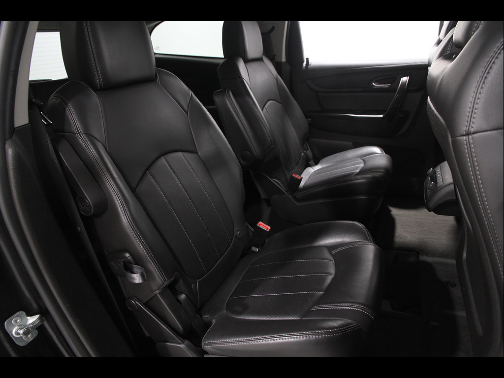 Used 2016 Chevrolet Traverse LTZ AWD/4WD image 17