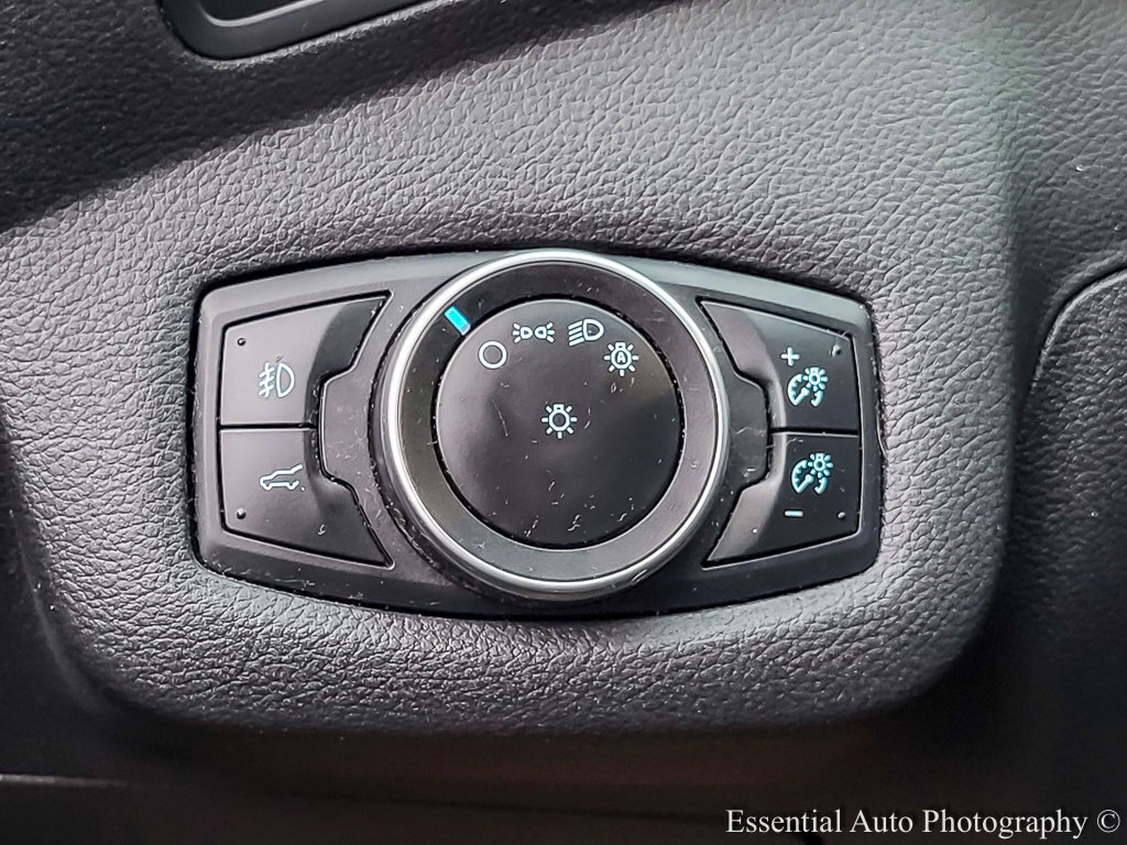 Used 2017 Ford Escape SE w/ Equipment Group 201A image 15