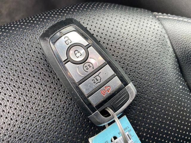 Used 2022 Ford Escape Titanium image 22