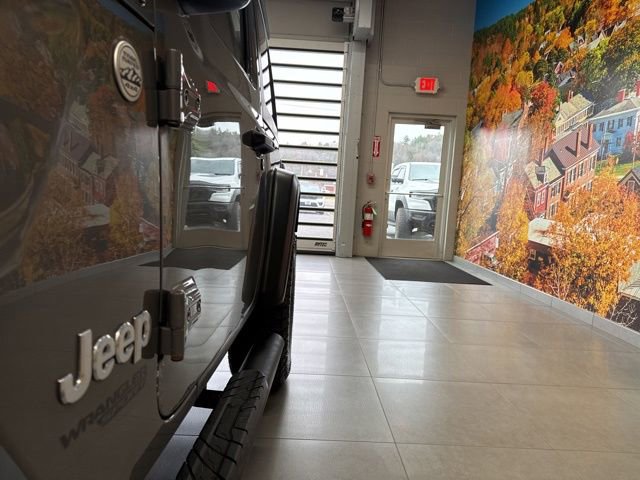 Used 2019 Jeep Wrangler Sport image 16