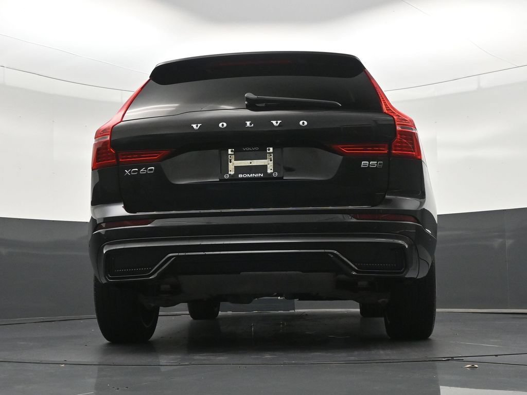 Certified 2024 Volvo XC60 B5 Plus w/ Protection Package Premier AWD/4WD image 30