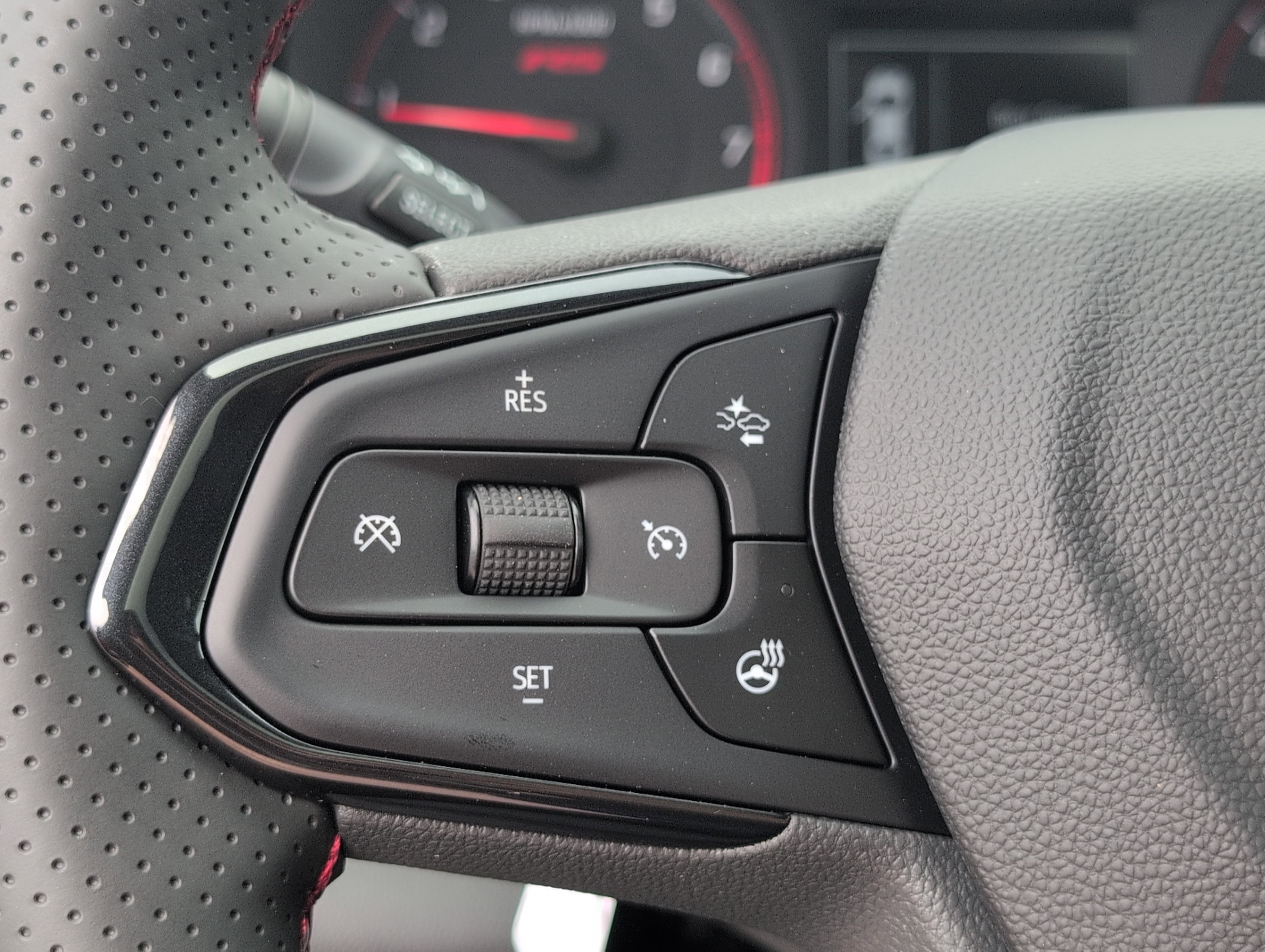 New 2026 Chevrolet Trax RS w/ Sunroof Package image 26