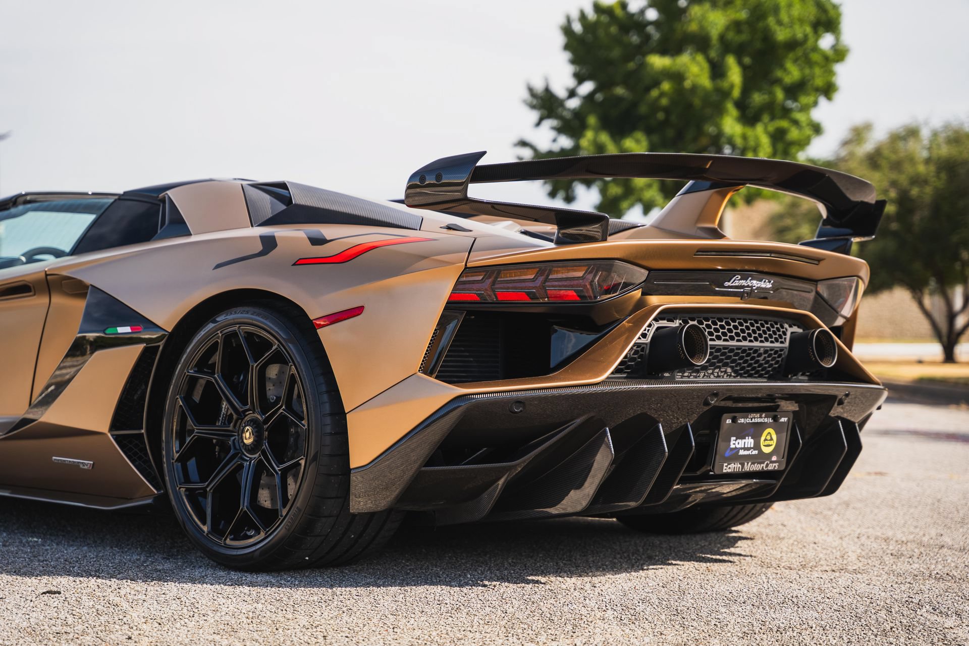 Used 2021 Lamborghini Aventador SVJ AWD/4WD image 20