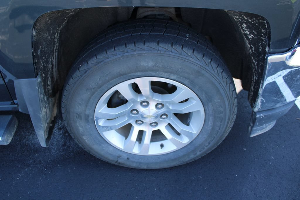Used 2018 Chevrolet Silverado 1500 LT w/ All Star Edition AWD/4WD image 4