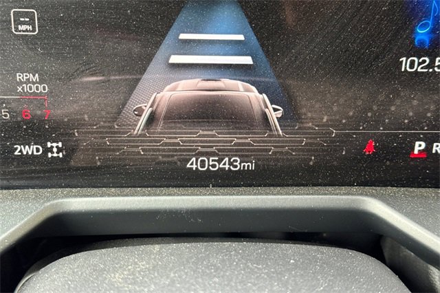 Used 2024 GMC Acadia Elevation image 41