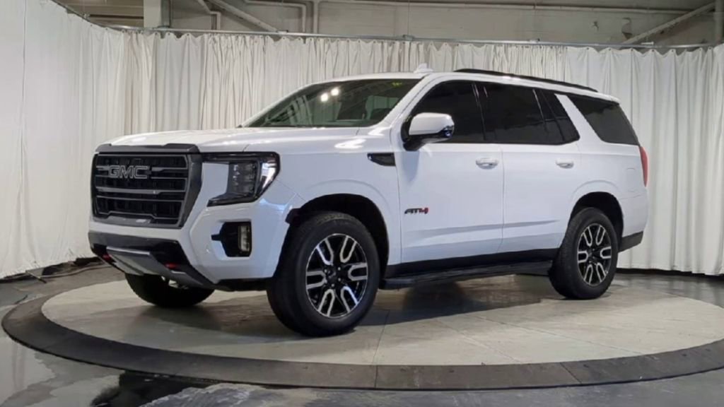 Used 2023 GMC Yukon AT4 w/ Technology Package image 5