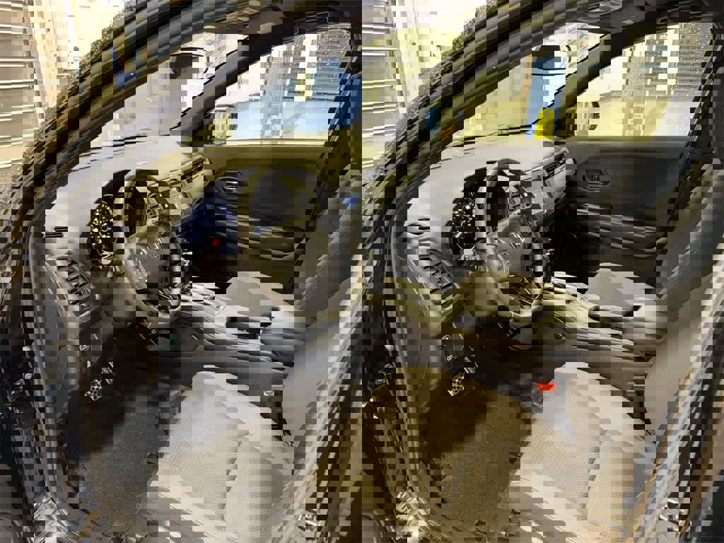 Used 2020 Honda HR-V Sport image 27