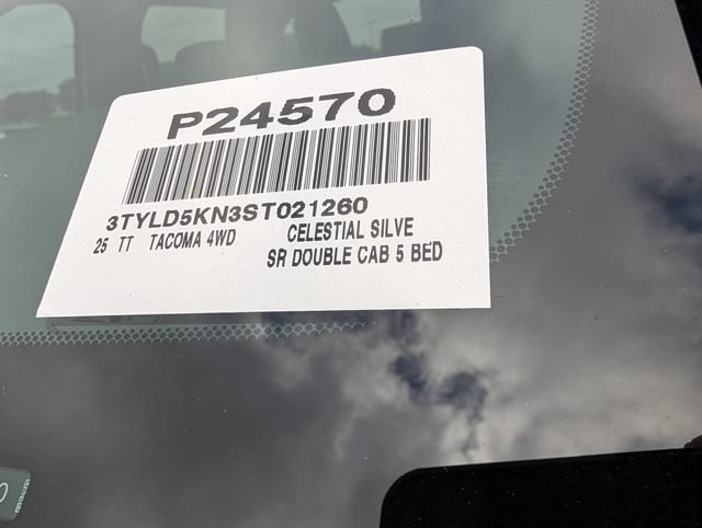 Used 2025 Toyota Tacoma SR AWD/4WD image 36