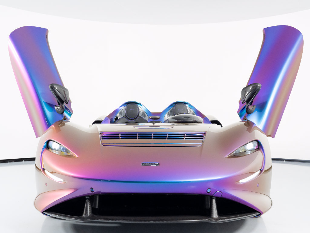 Used 2021 McLaren Elva RWD image 13