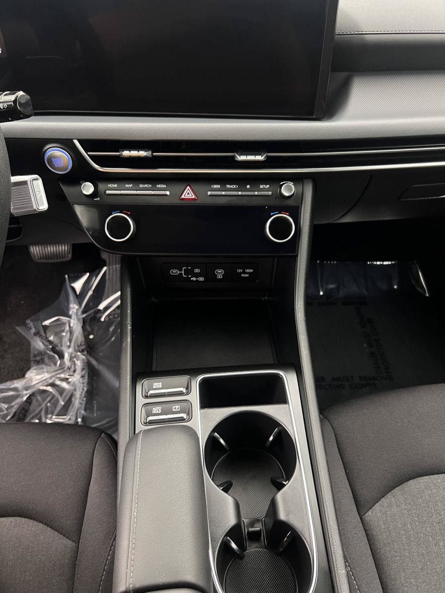 Used 2025 Hyundai Sonata SEL FWD image 7