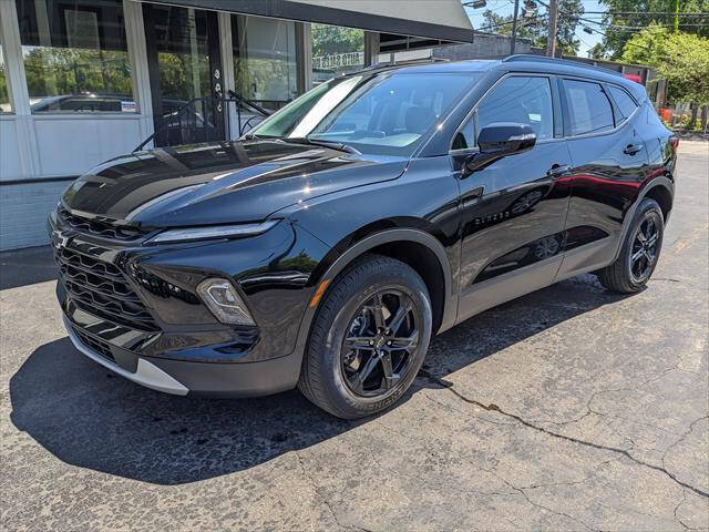 Used 2024 Chevrolet Blazer LT w/ Midnight/Sport Edition FWD image 1