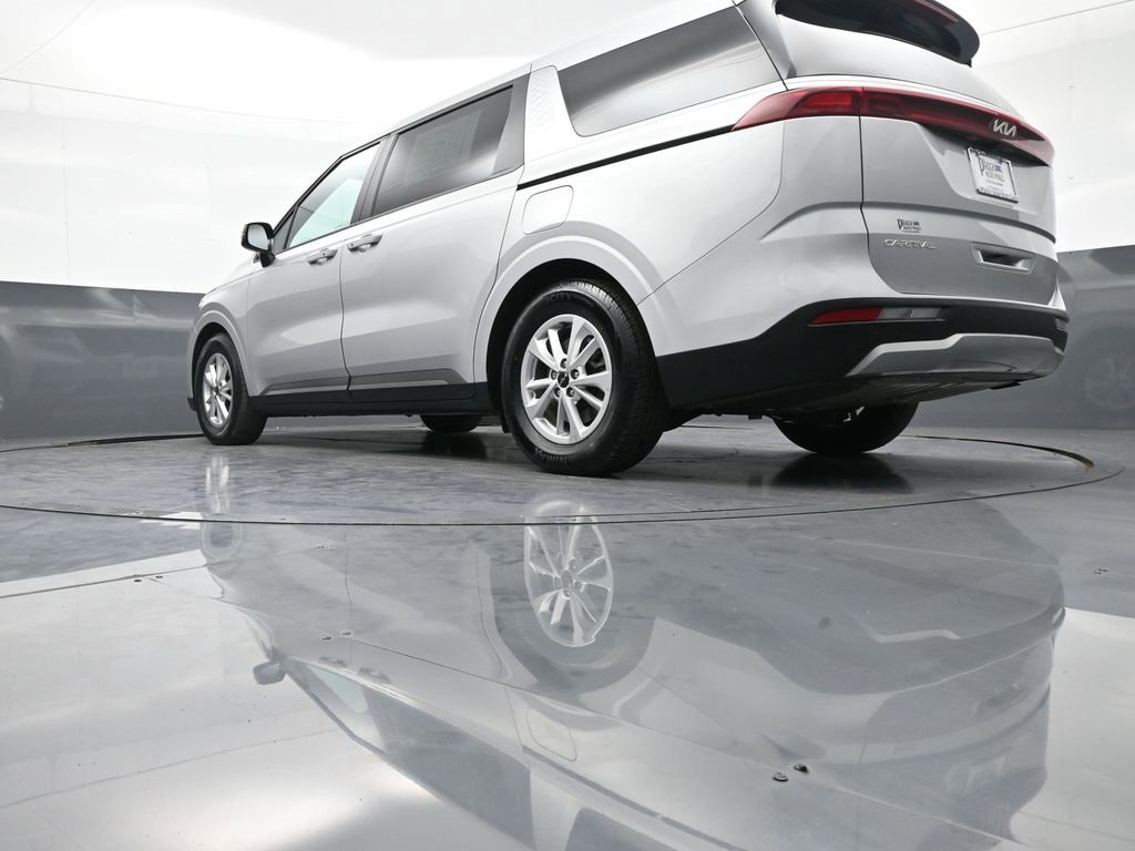 Certified 2023 Kia Carnival LX image 33