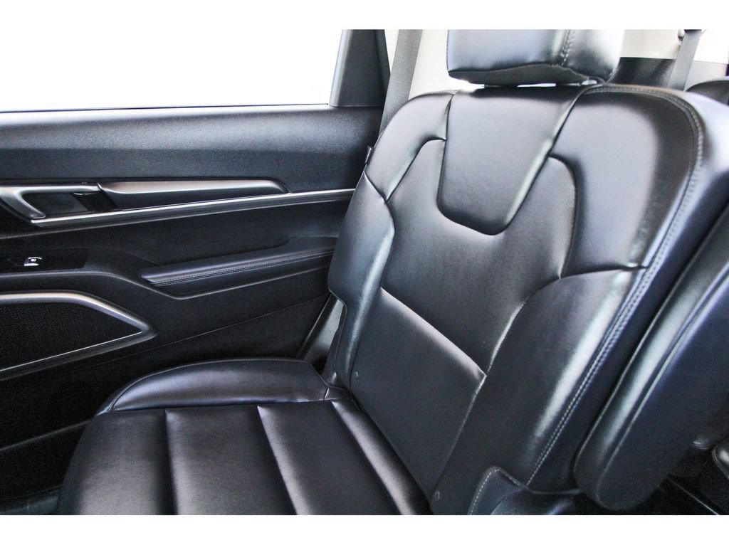 Used 2025 Kia Telluride S FWD image 11