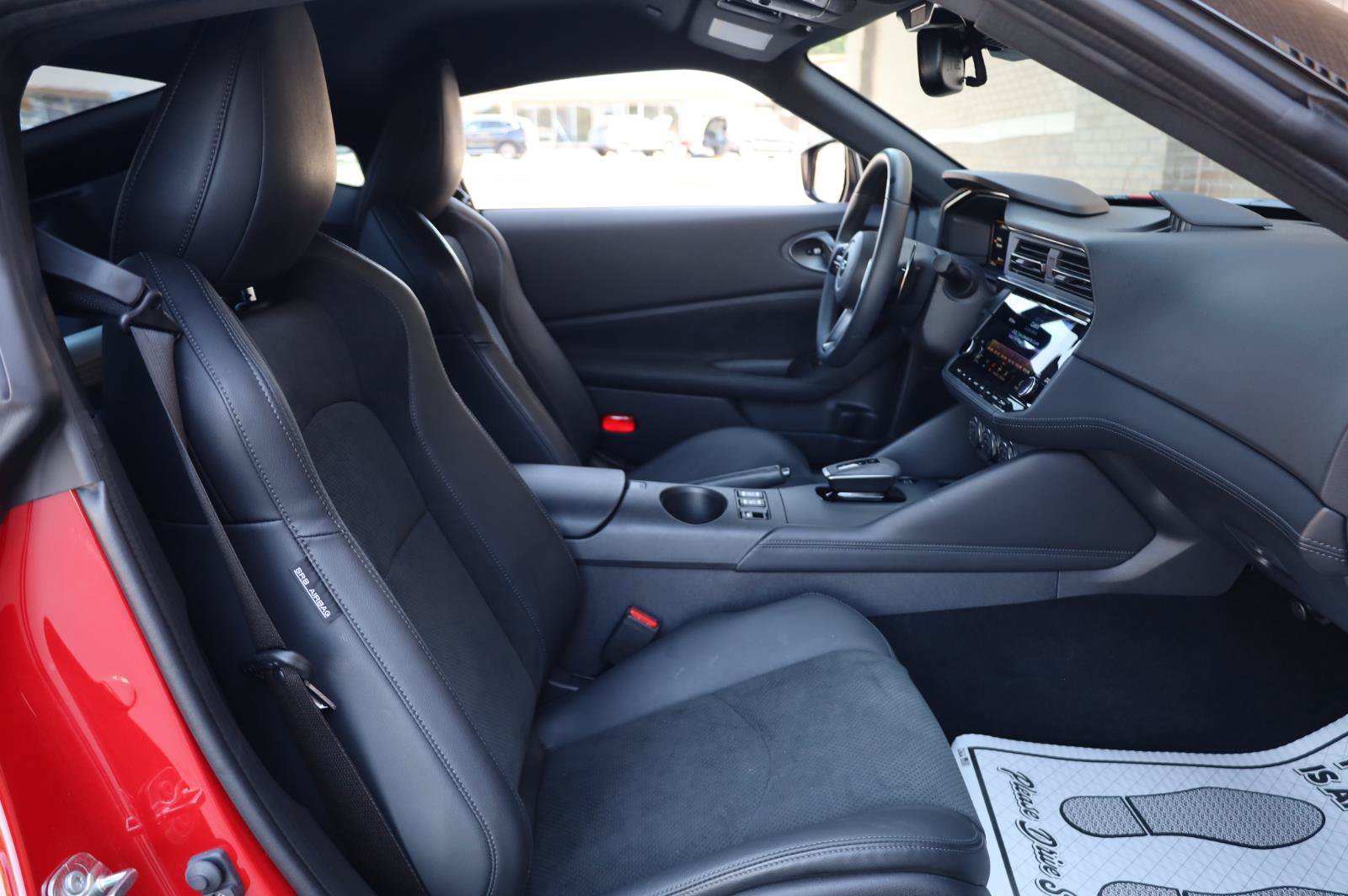 Used 2025 Nissan Z Performance w/ Floor Mat Package RWD image 19