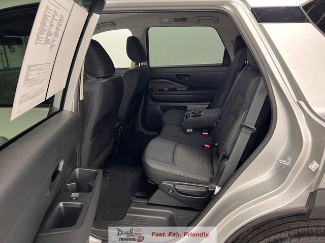 Used 2025 Nissan Pathfinder SV FWD image 34