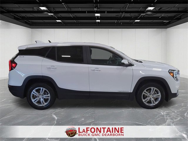 Certified 2024 GMC Terrain SLE image 9