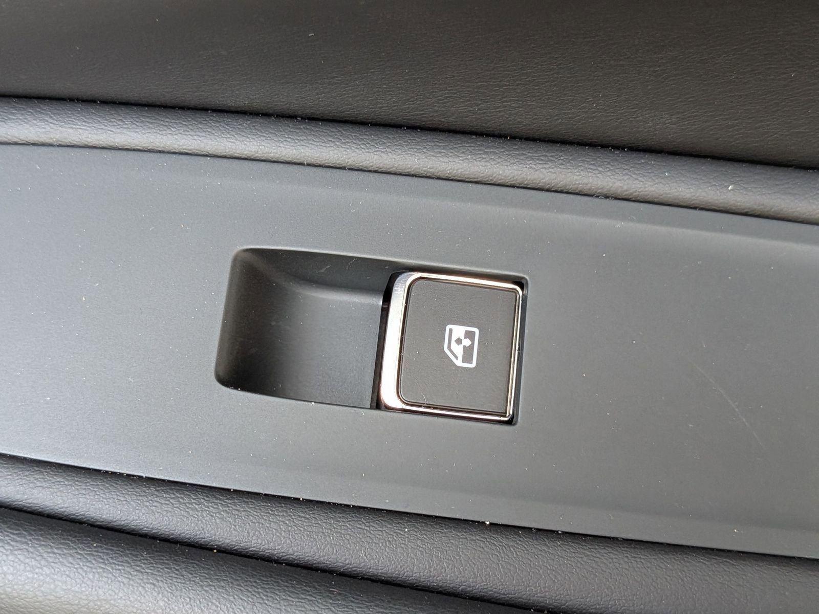 Used 2025 INFINITI QX60 Luxe AWD/4WD image 38