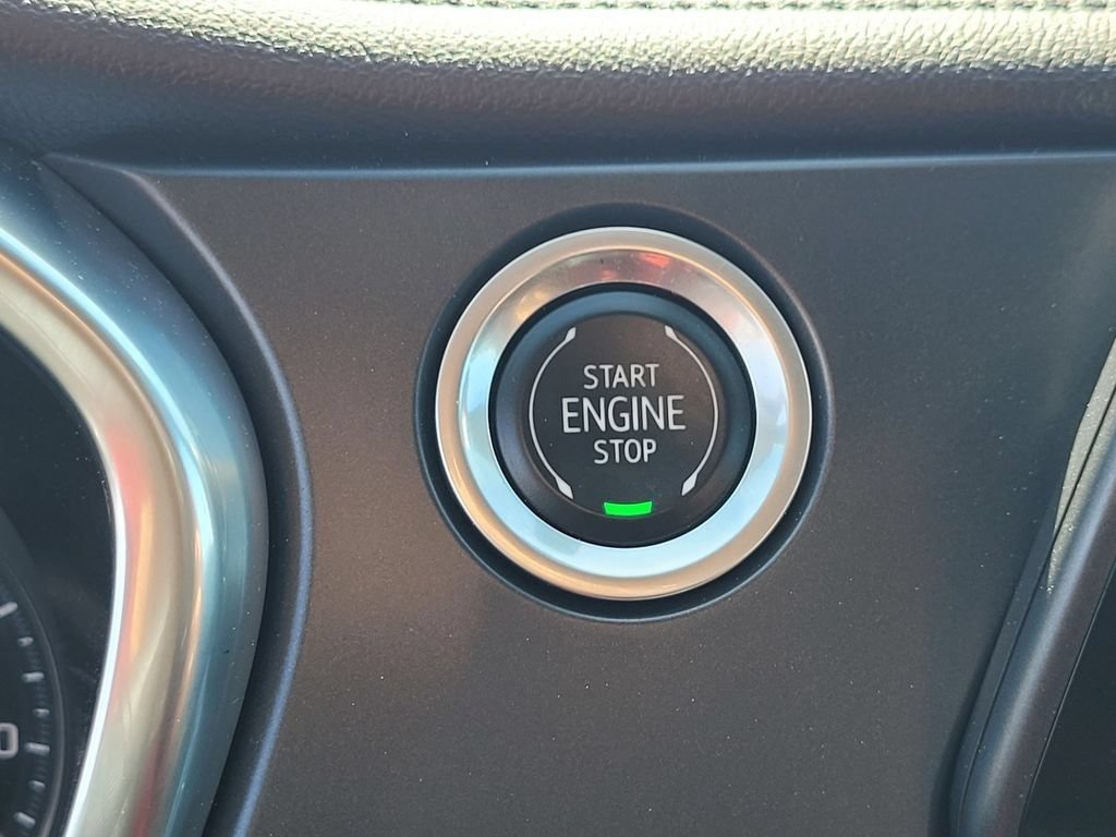 Used 2020 Chevrolet Blazer LT FWD image 21
