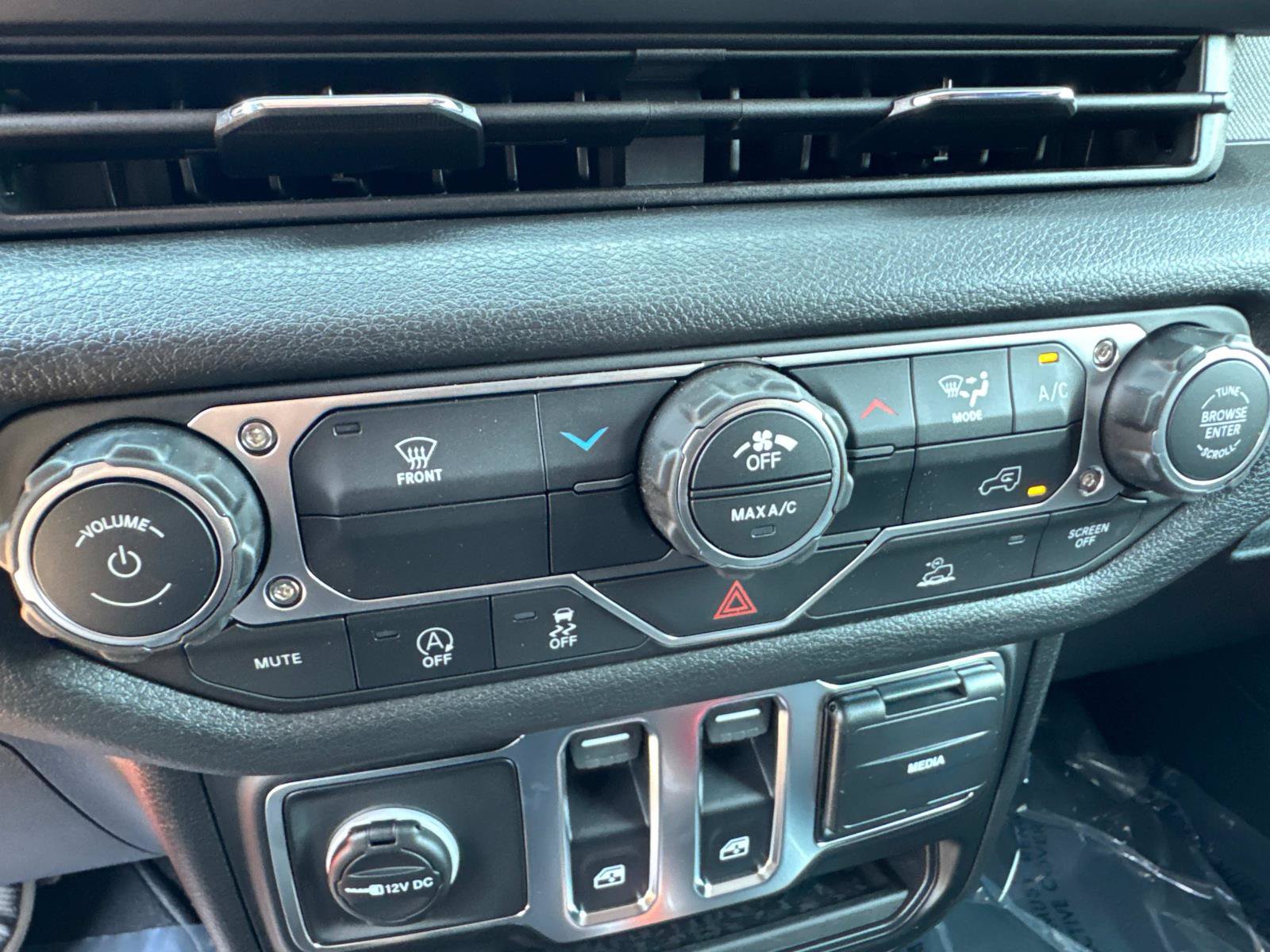 New 2026 Jeep Wrangler Sport AWD/4WD image 27