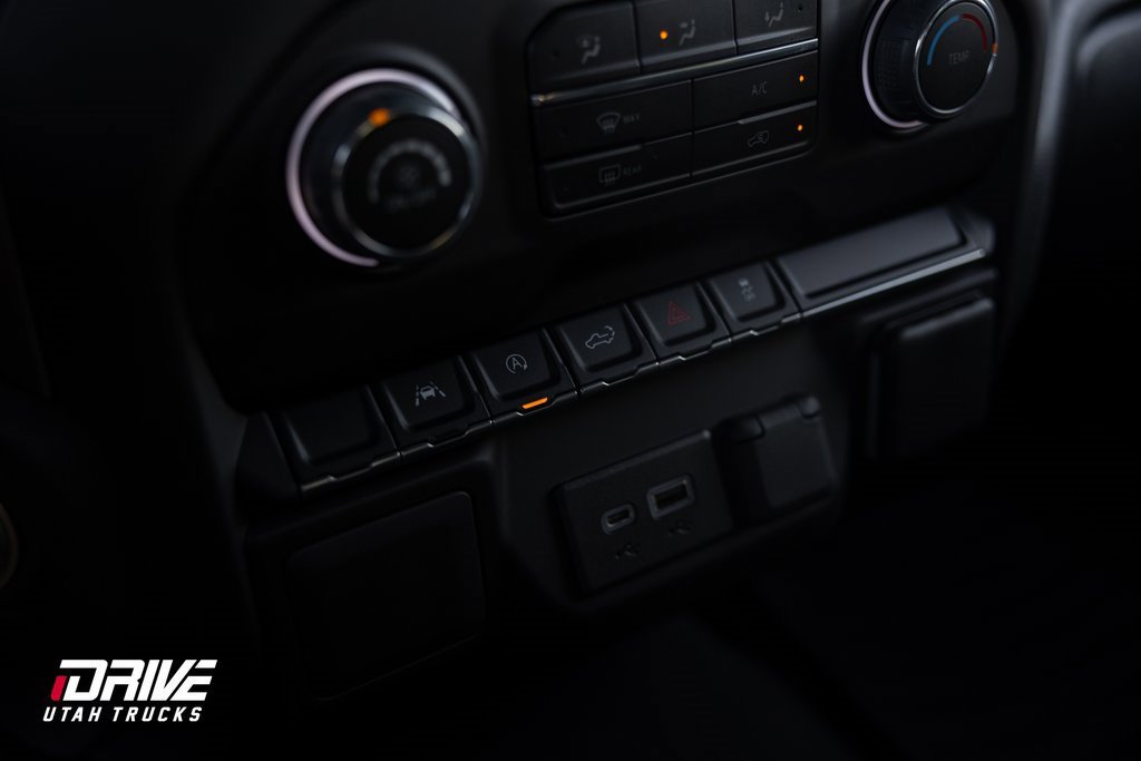 Used 2022 Chevrolet Silverado 1500 Custom image 35