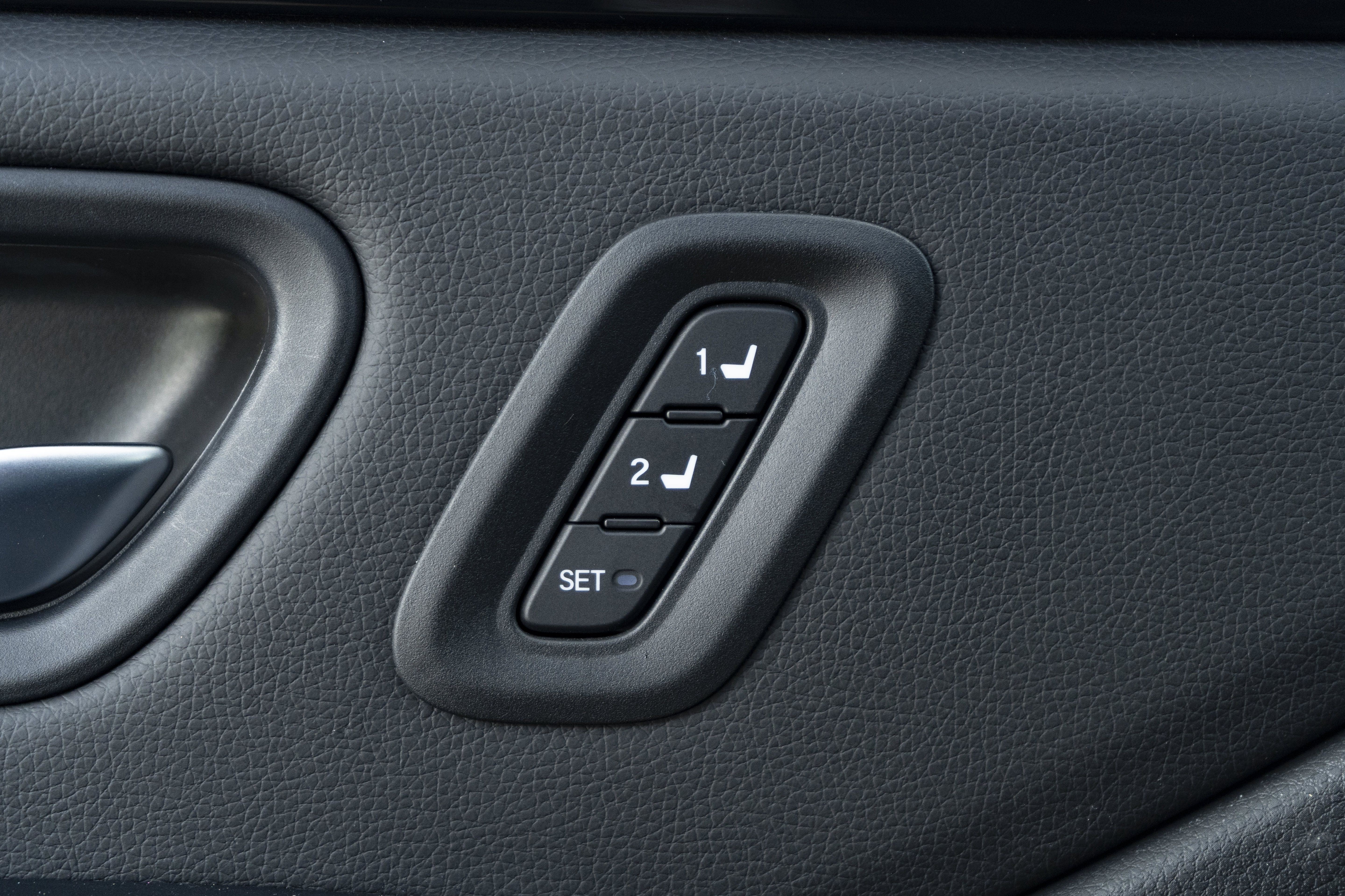 Certified 2025 Honda Pilot EX-L image 38