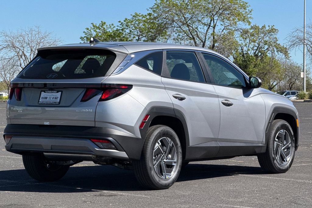 New 2026 Hyundai Tucson Blue SE image 4