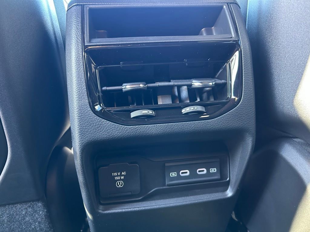 New 2026 Jeep Grand Cherokee Altitude image 30