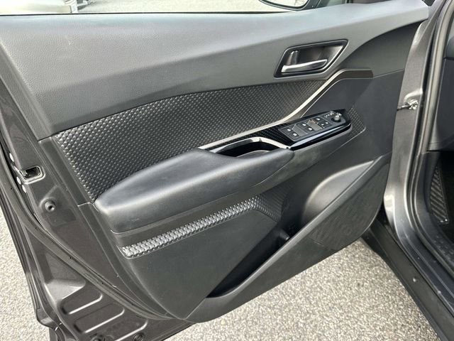 Used 2019 Toyota C-HR XLE image 15