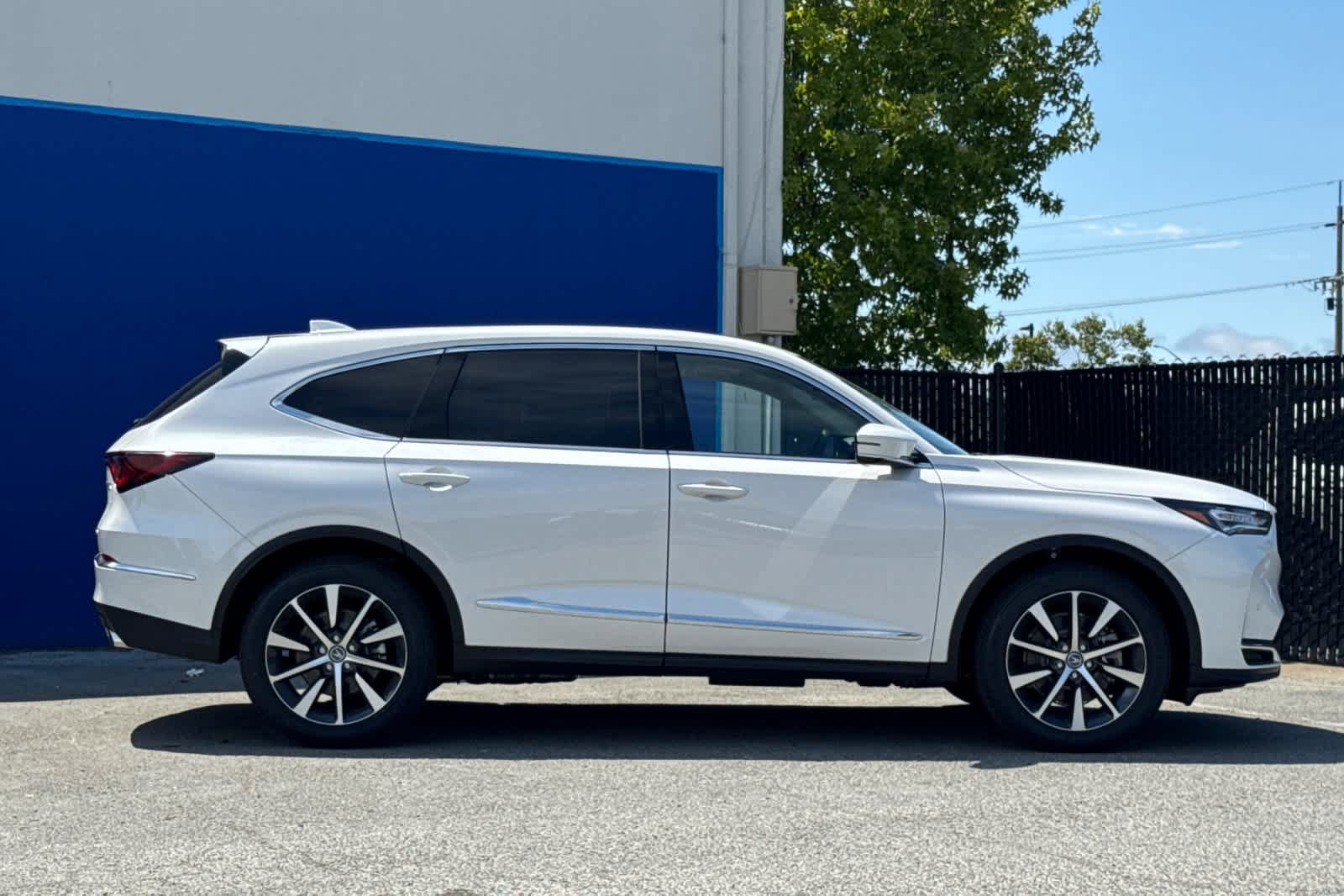 New 2026 Acura MDX w/ Technology Package AWD/4WD image 3