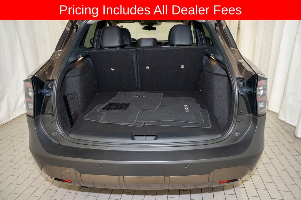 Used 2025 Nissan Kicks SR AWD/4WD image 5
