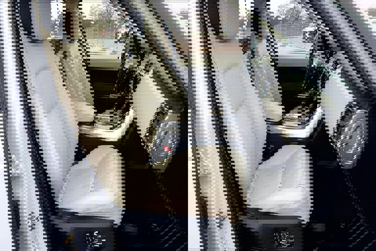 Used 2020 Land Rover Range Rover Sport Autobiography image 9