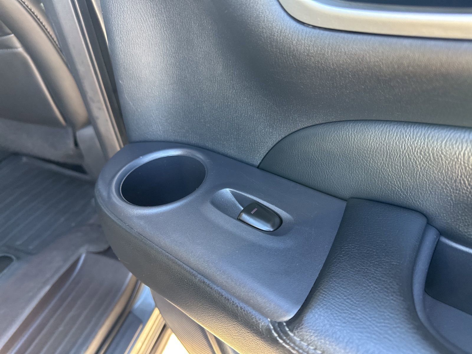 Used 2019 Nissan Pathfinder SL AWD/4WD image 38