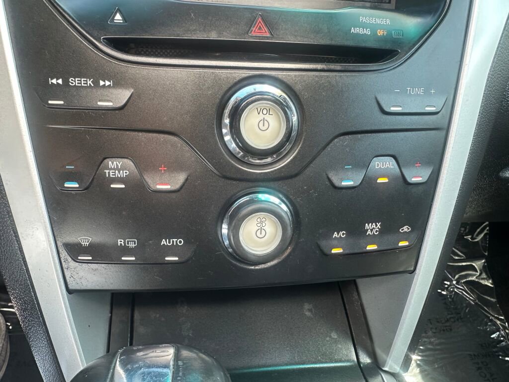Used 2012 Ford Explorer XLT AWD/4WD image 26