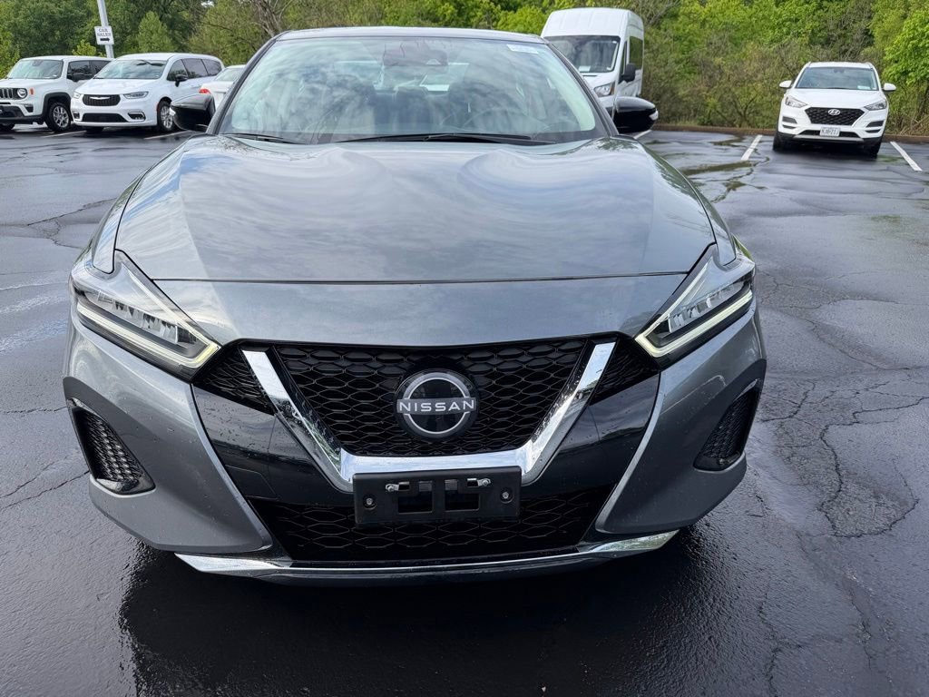 Used 2023 Nissan Maxima SV w/ Floor Mat Group FWD image 2