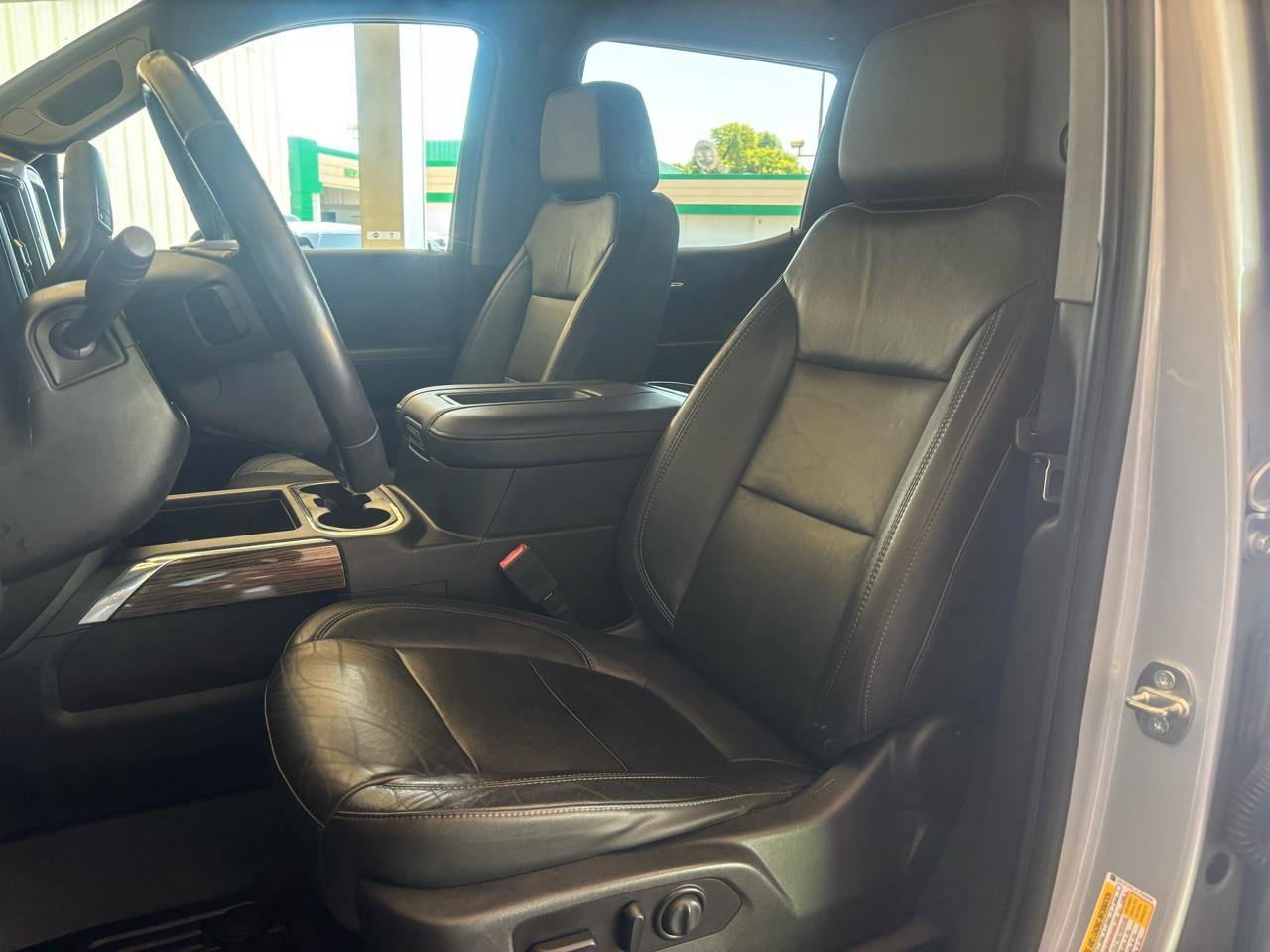 Used 2020 Chevrolet Silverado 1500 LT Trail Boss AWD/4WD image 14