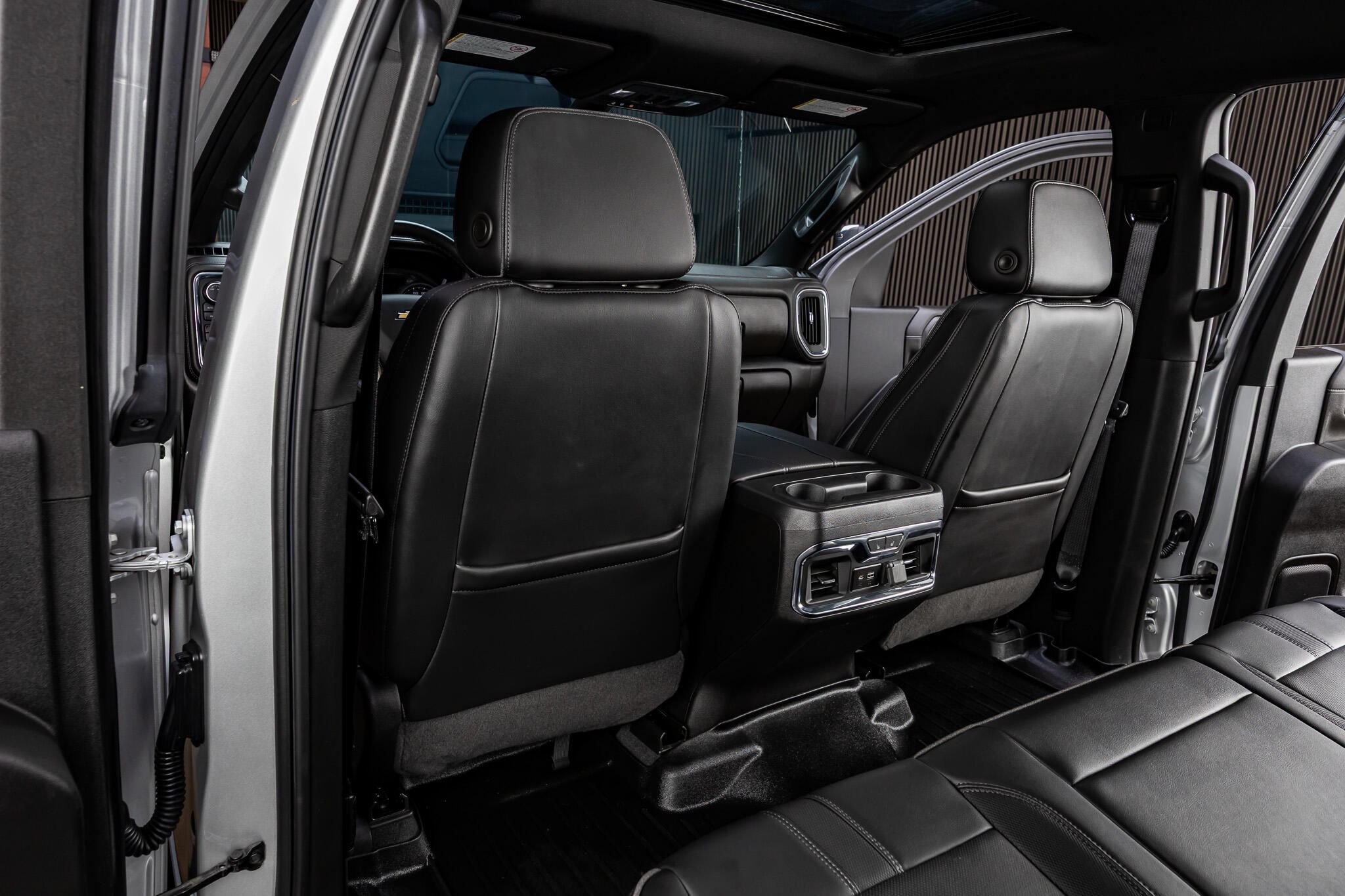 Used 2023 Chevrolet Silverado 2500 High Country AWD/4WD image 33