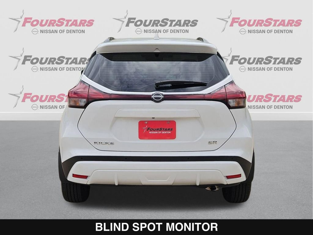 Used 2023 Nissan Kicks SR w/ SR Premium Package image 5